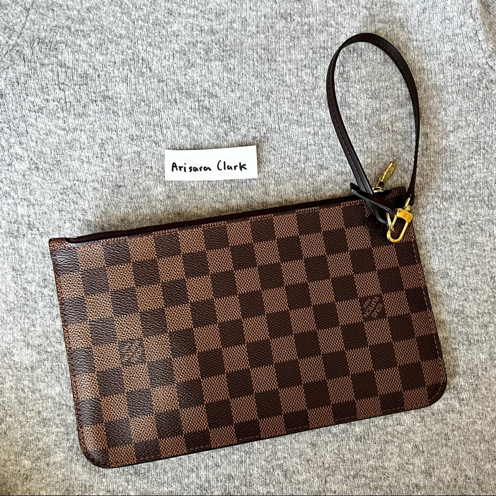 SOLD ! Louis Vuitton Damier Neverfull MM wristlet / pouch